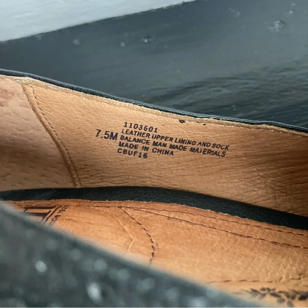 Sofft Leather Tassel Closed Toe Heels - Picture 3 of 8